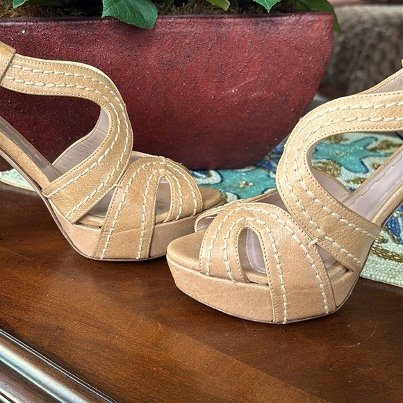MIU MIU Leather Platform High Heels Neutral Tan Stitched Peep Toe Slingback - Picture 6 of 14